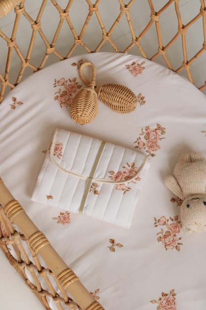 changing mat rose garden samiboo.jpeg