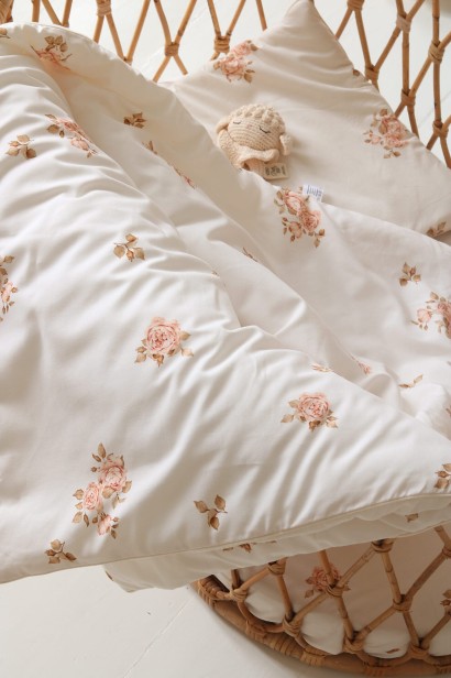 bedding with filling rose garden.jpeg